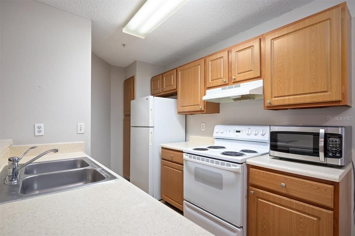 Image 9 of 28 For 637 Buoy Lane 201