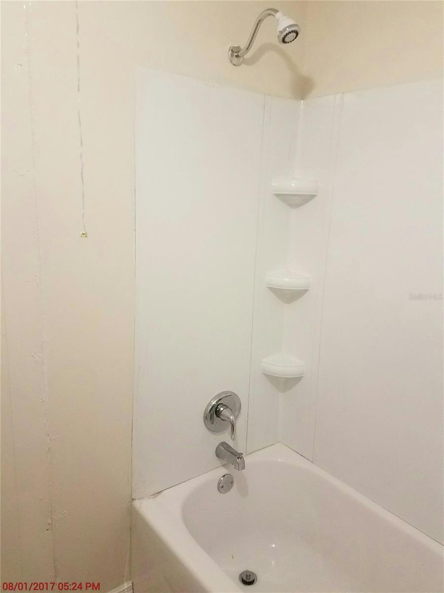 Image 5 of 8 For 611 Lakewood Avenue