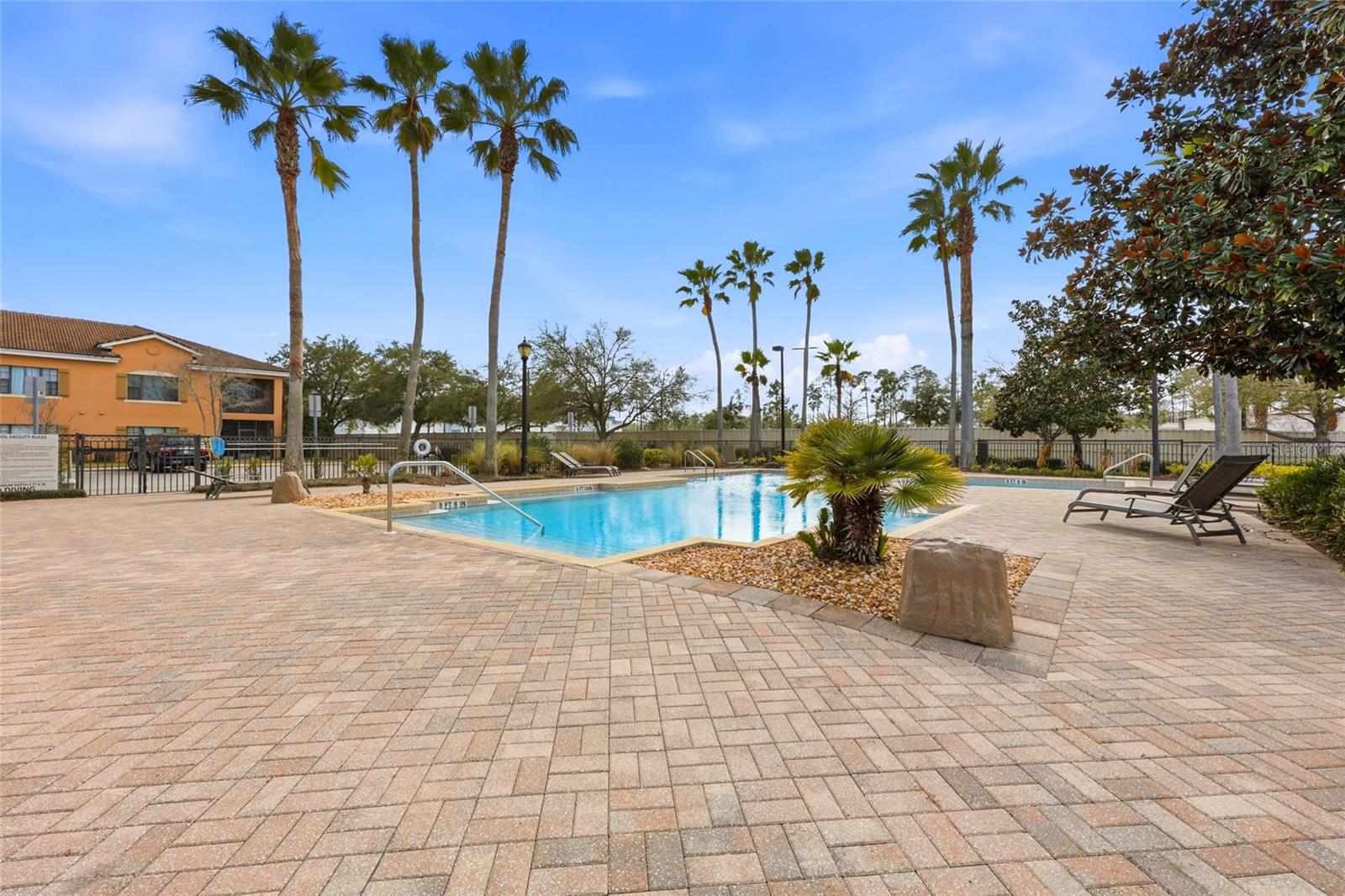 Image 38 of 43 For 140 Calle El Jardin  102