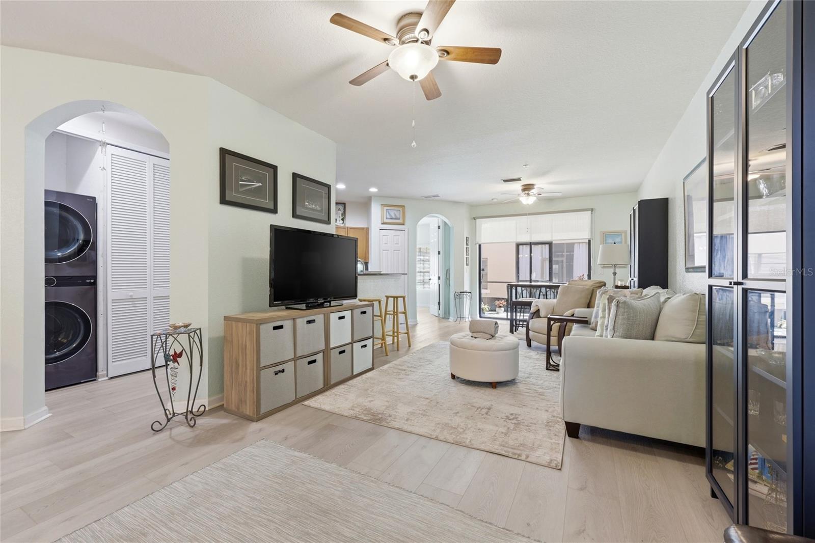 Image 6 of 43 For 140 Calle El Jardin  102