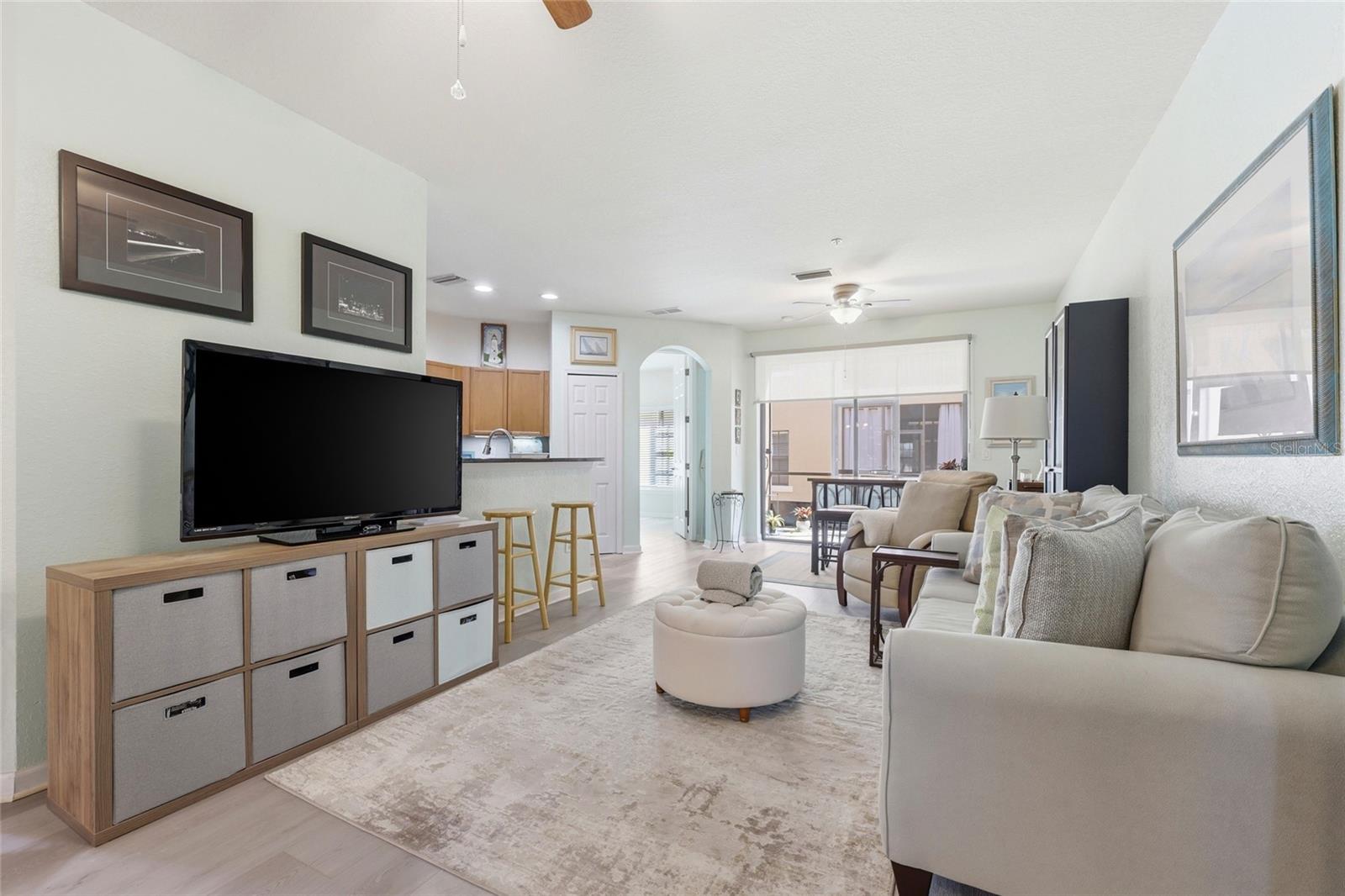 Image 8 of 43 For 140 Calle El Jardin  102