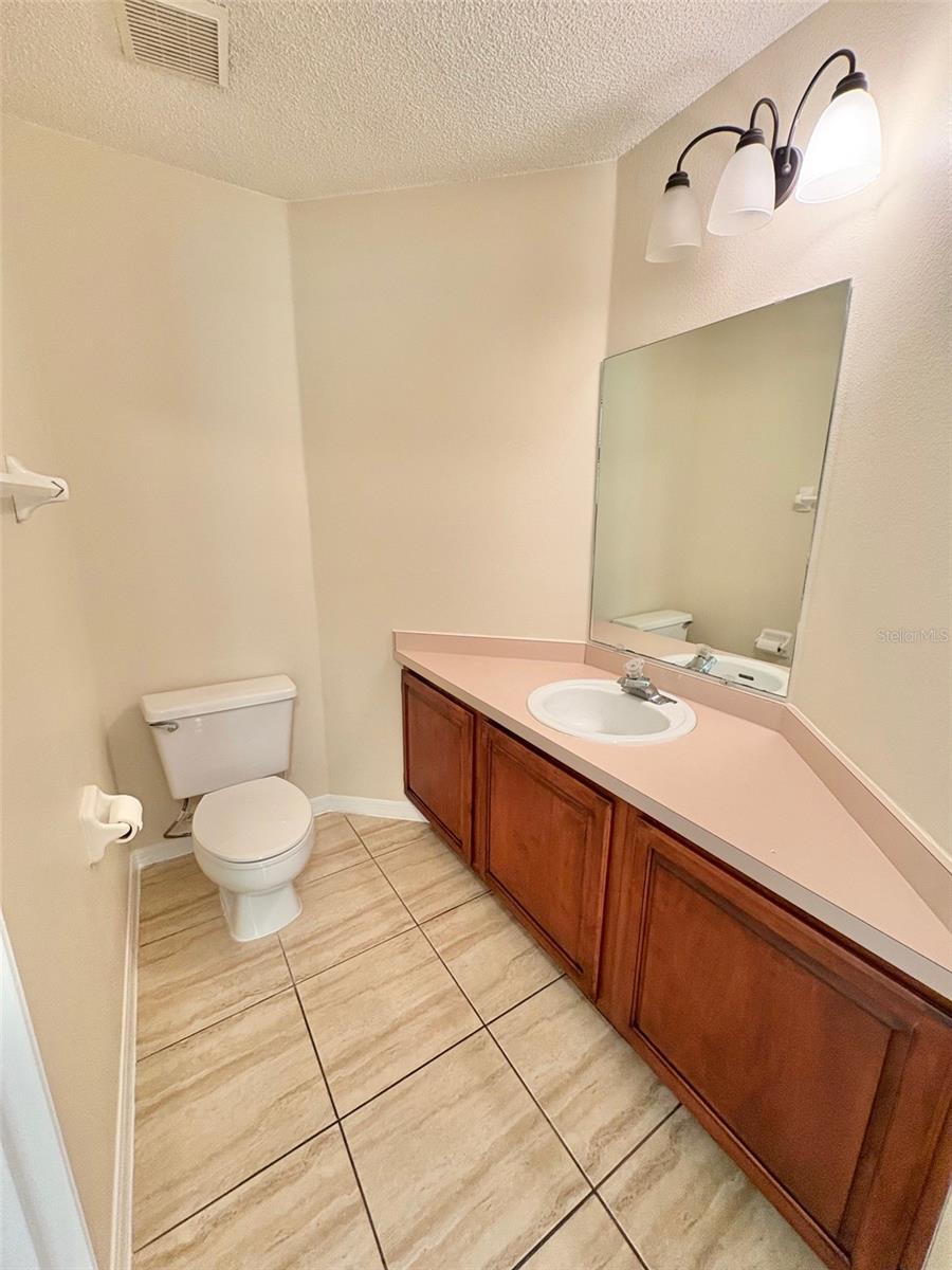 Image 16 of 32 For 2813 Rolling Broak Drive