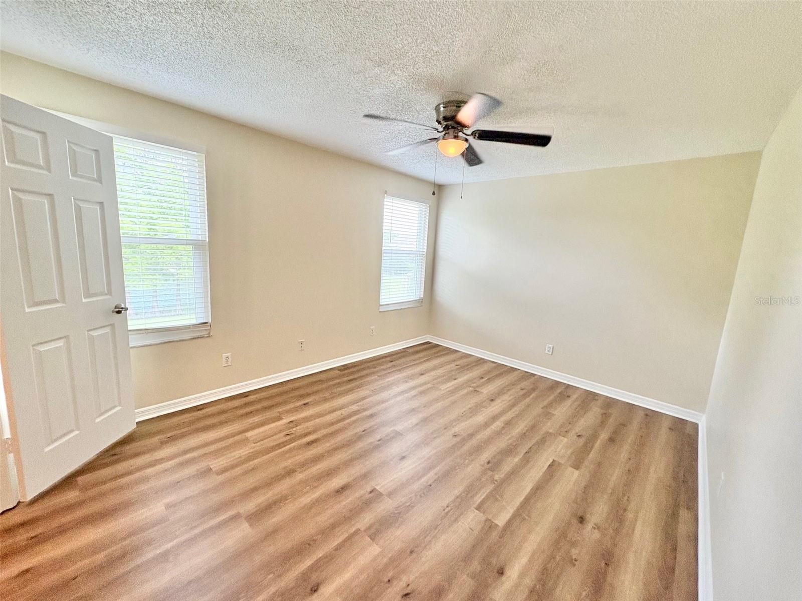 Image 23 of 32 For 2813 Rolling Broak Drive