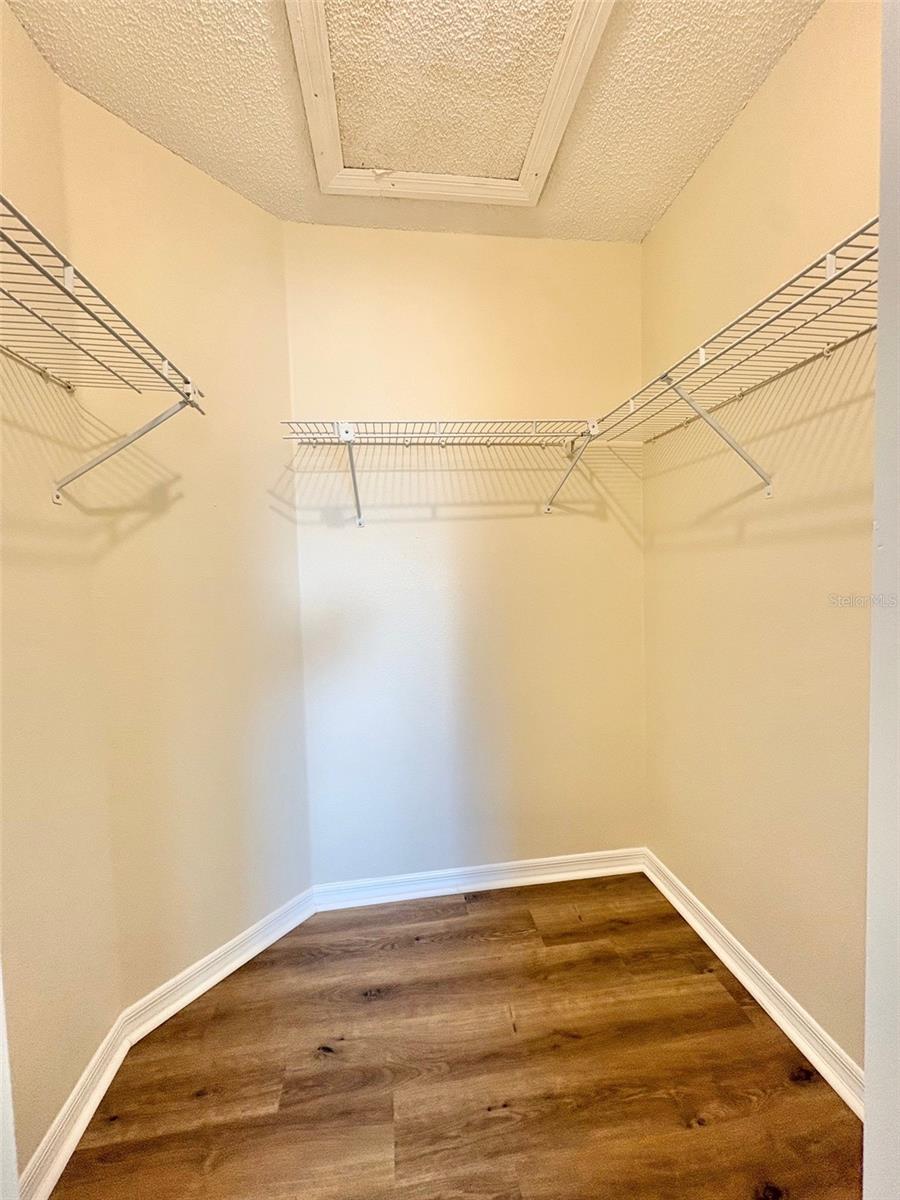 Image 25 of 32 For 2813 Rolling Broak Drive