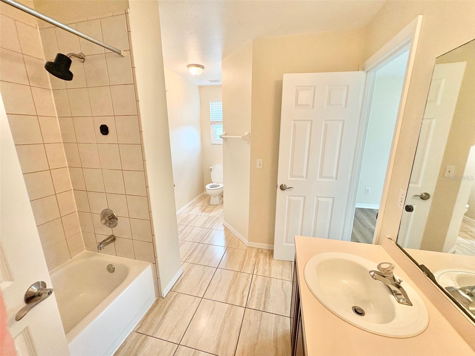 Image 27 of 32 For 2813 Rolling Broak Drive