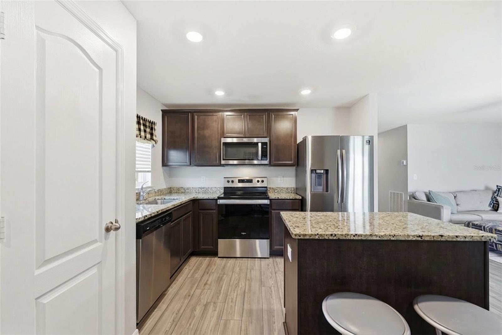 Image 10 of 29 For 1607 Swan Lake Circle