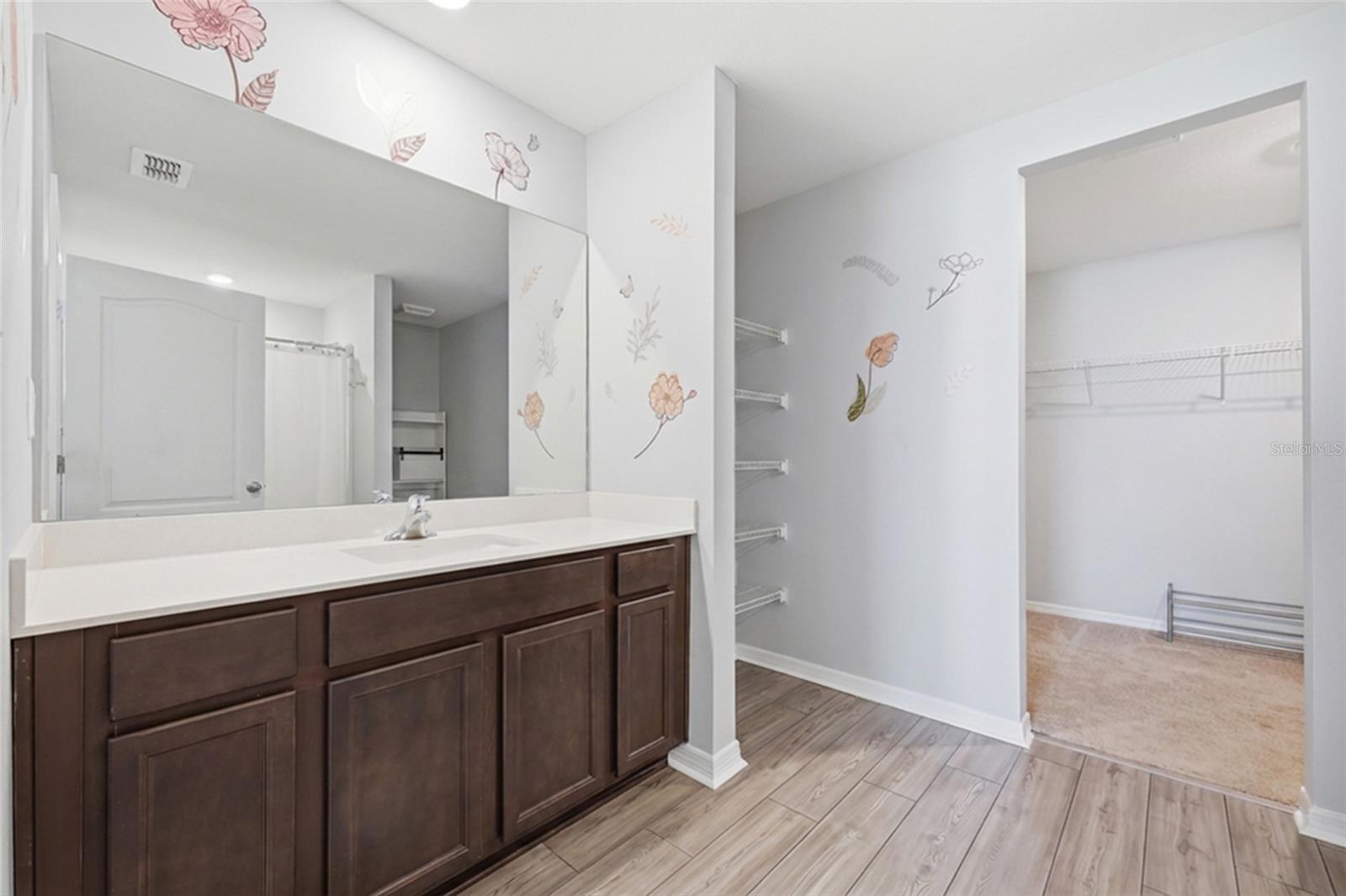 Image 16 of 29 For 1607 Swan Lake Circle