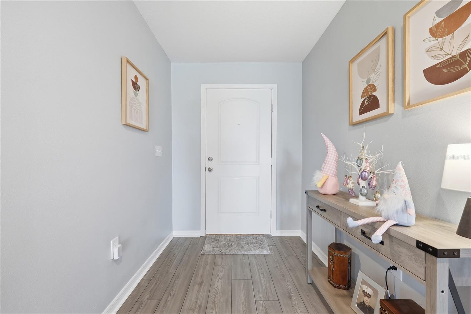 Image 3 of 29 For 1607 Swan Lake Circle