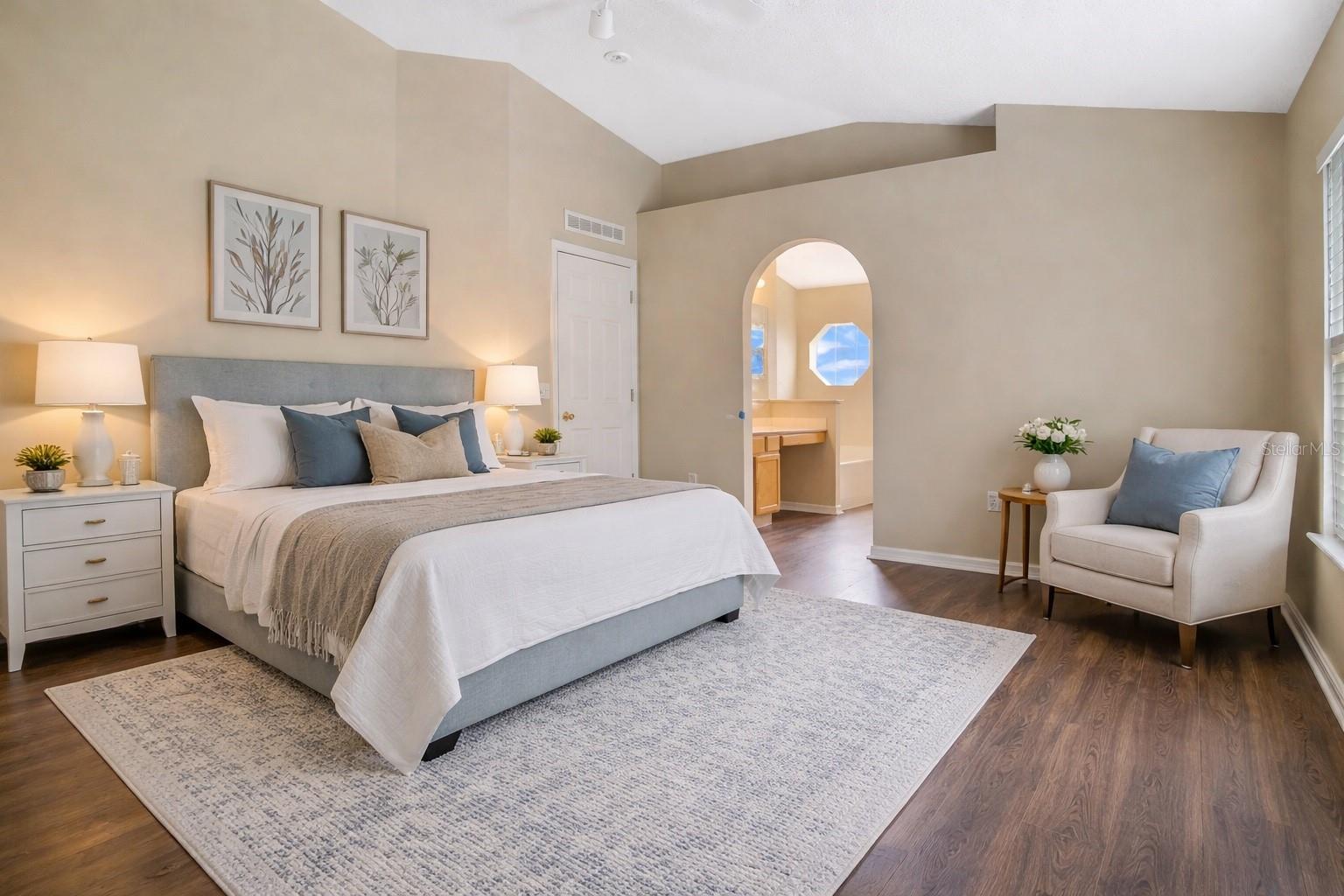 Image 12 of 14 For 1983 Peridot Circle