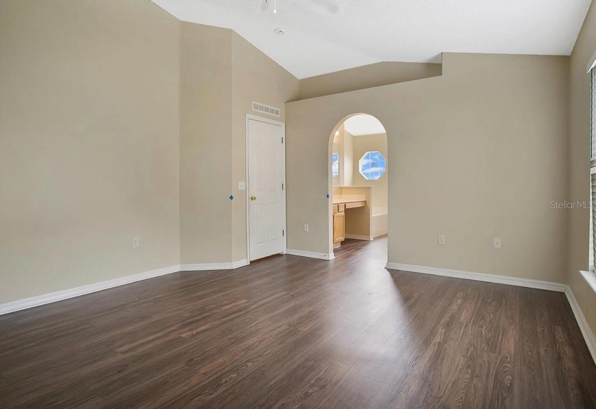 Image 13 of 14 For 1983 Peridot Circle