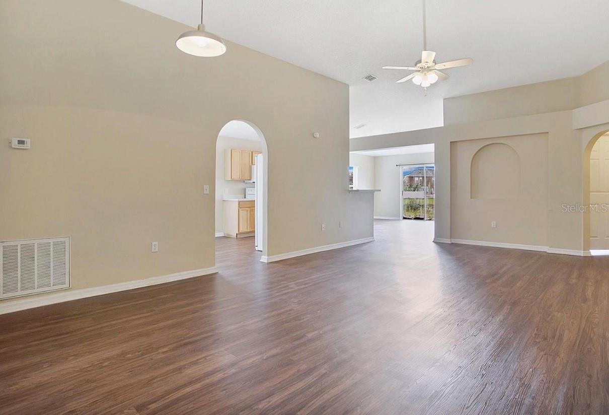 Image 5 of 14 For 1983 Peridot Circle