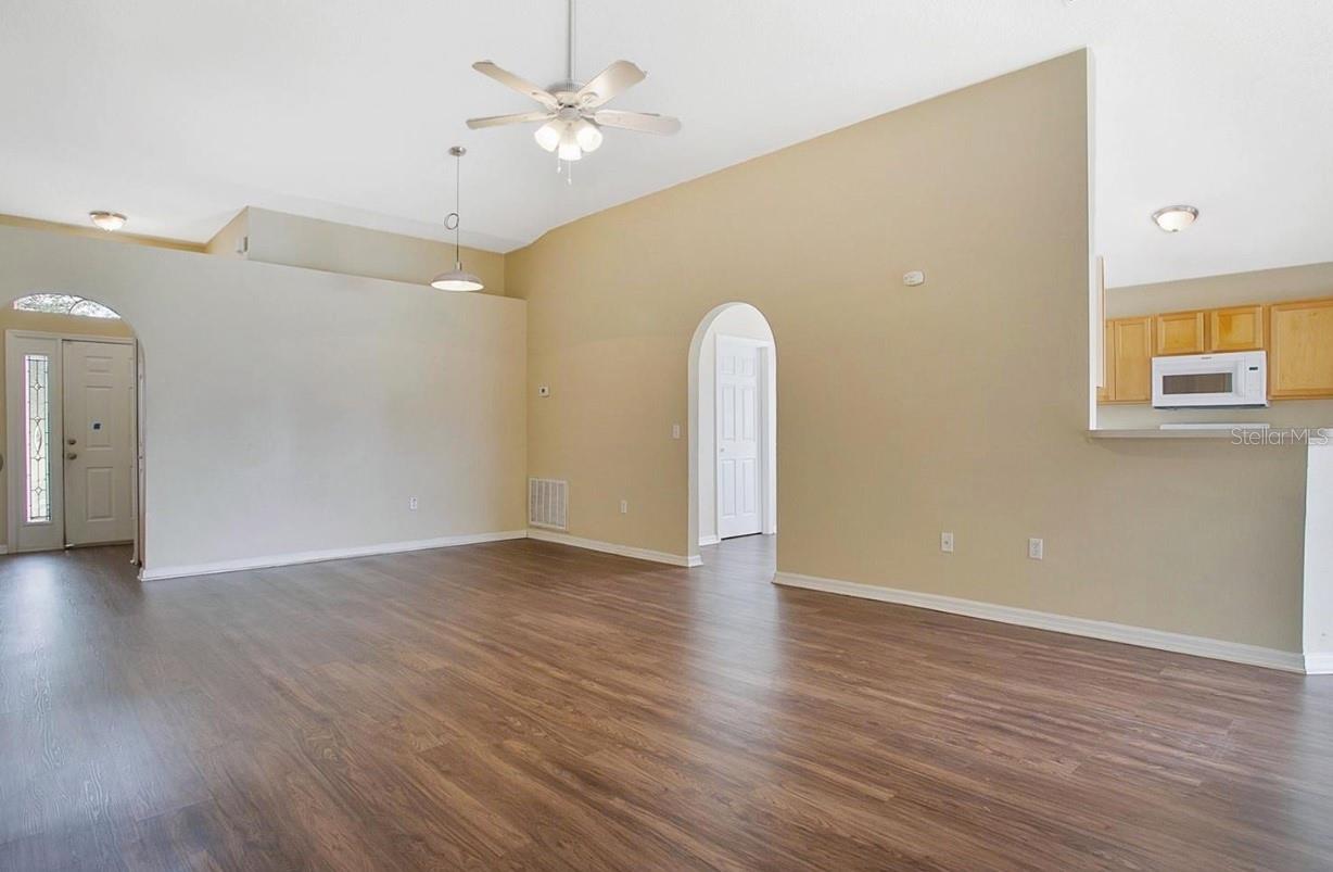 Image 6 of 14 For 1983 Peridot Circle