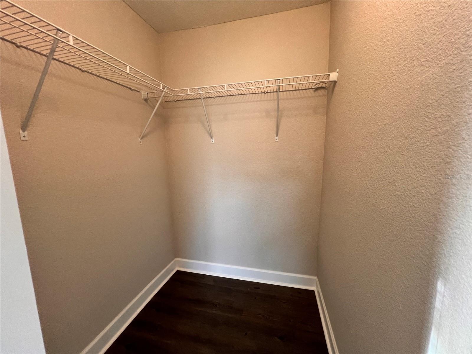 Image 14 of 23 For 2536 Woodgate Boulevard 107