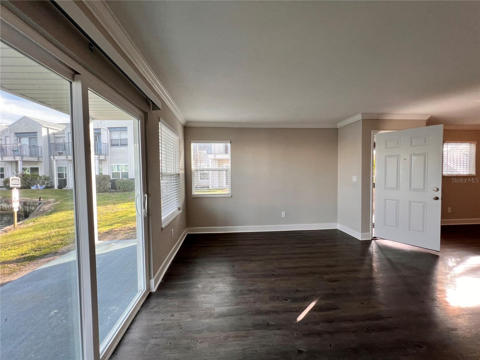 Image 7 of 23 For 2536 Woodgate Boulevard 107