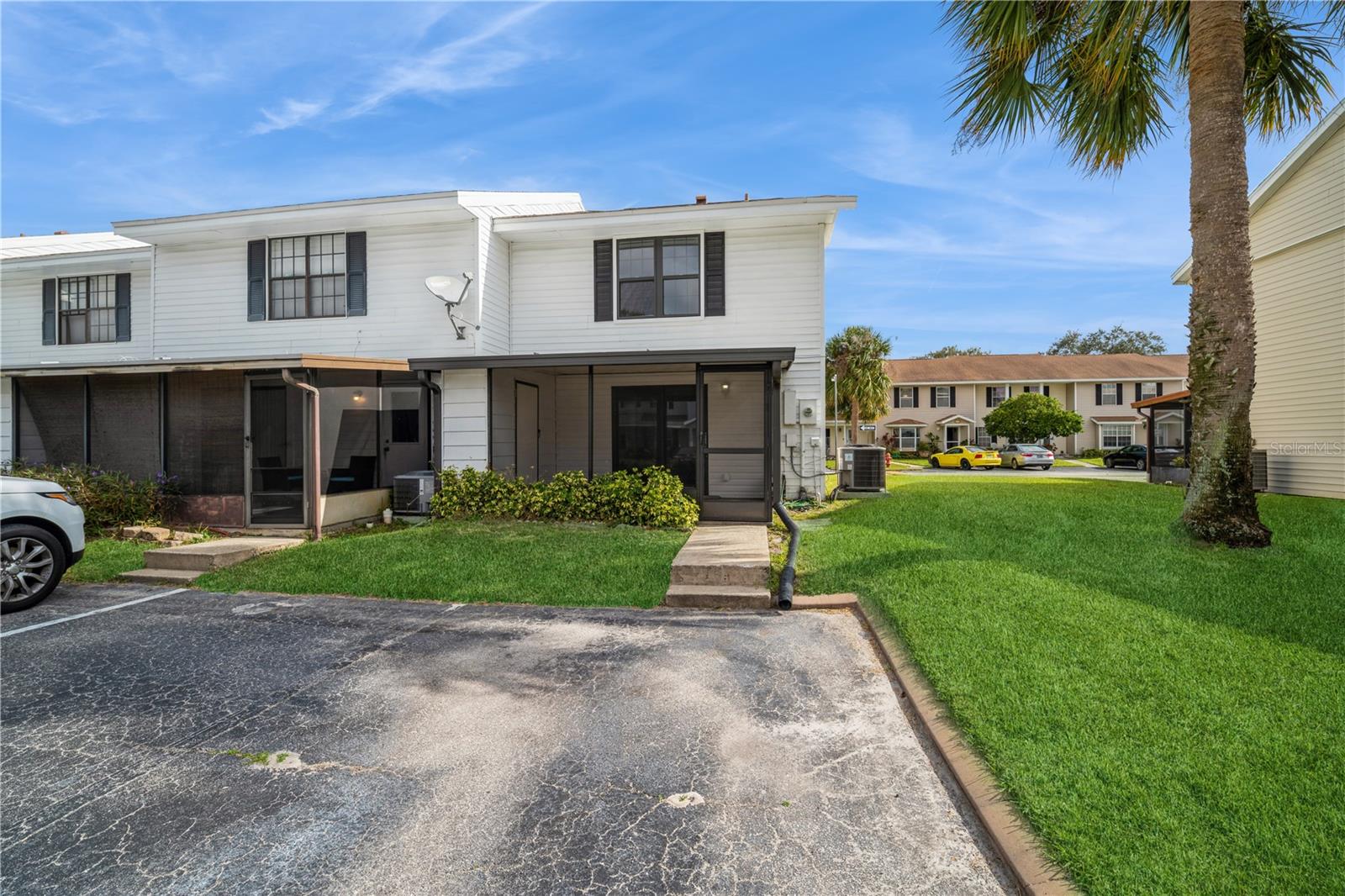 Image 25 of 29 For 2018 Manor Drive Ne