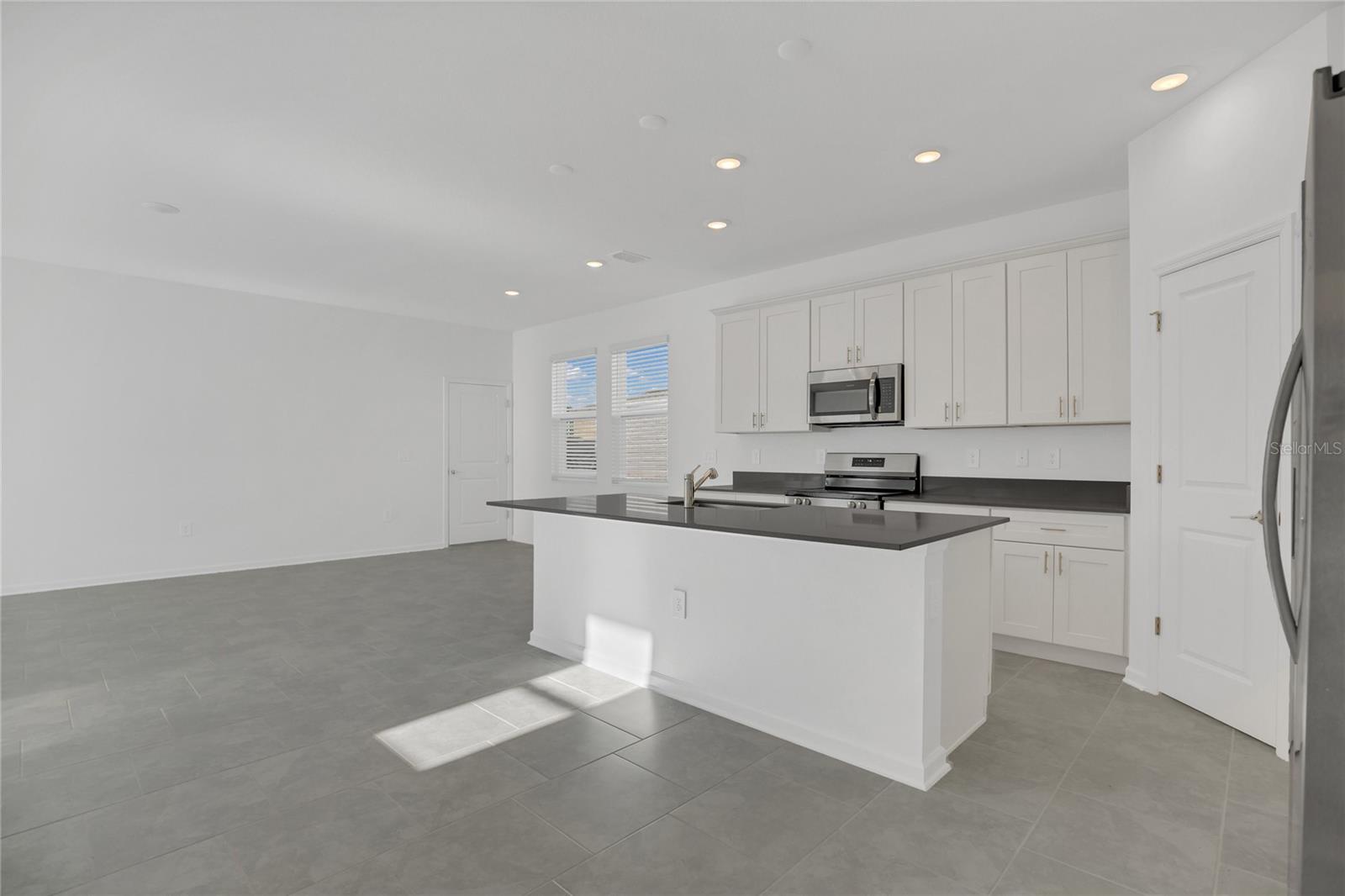 Image 10 of 35 For 2048 Shaggy Fisher Drive