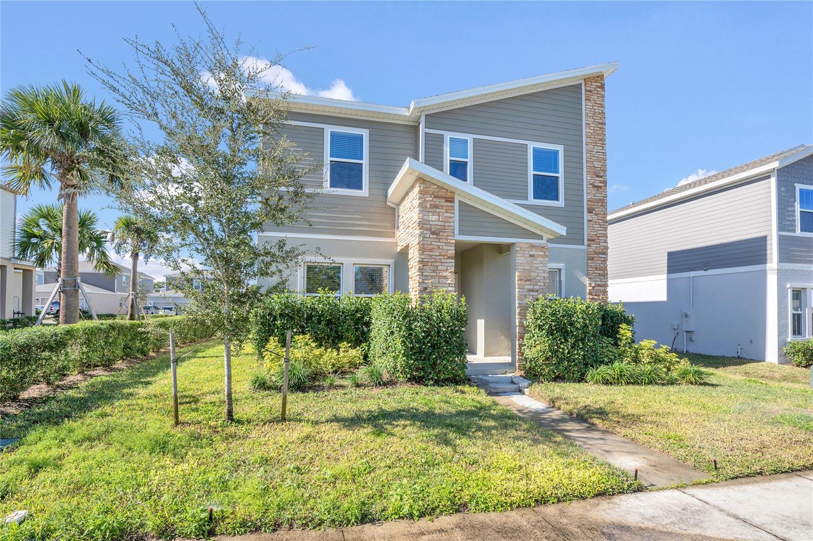 Image 2 of 35 For 2048 Shaggy Fisher Drive