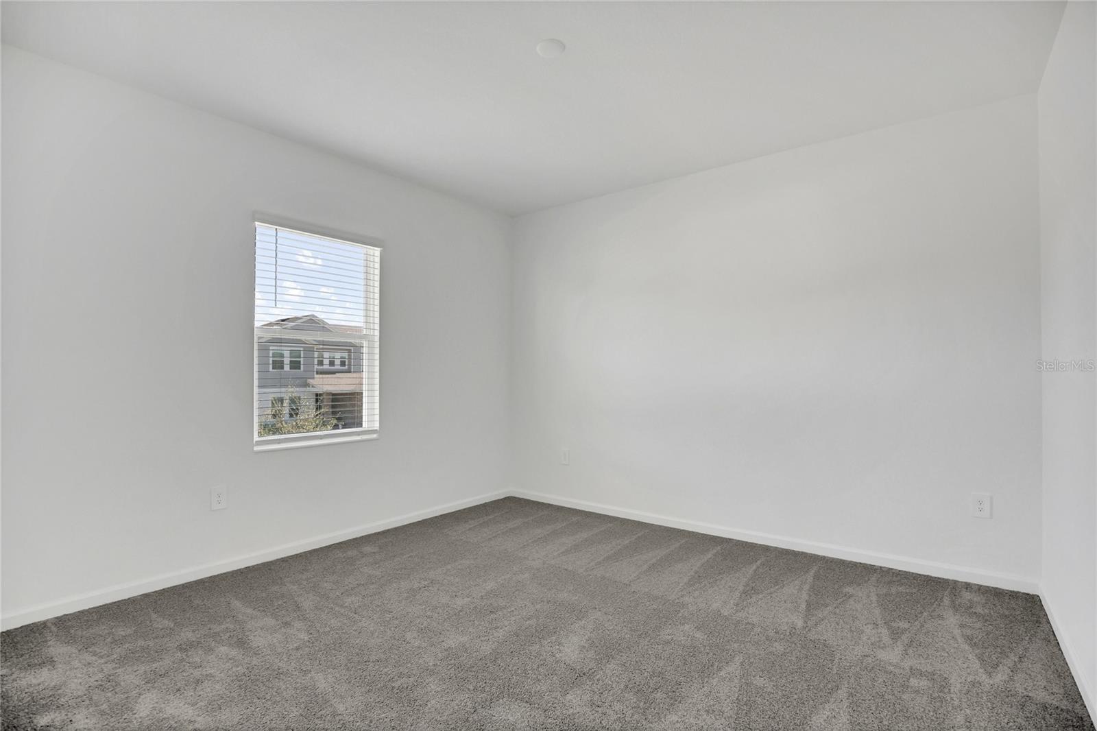 Image 24 of 35 For 2048 Shaggy Fisher Drive