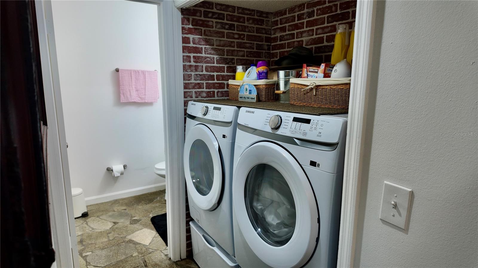 Image 16 of 45 For 4694 Pheasant Run Drive 2b