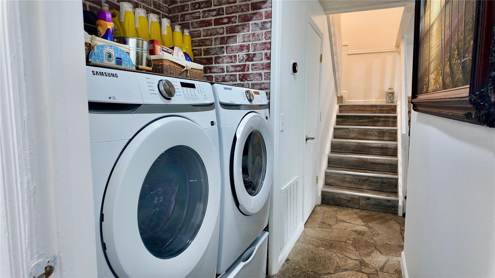 Image 18 of 45 For 4694 Pheasant Run Drive 2b