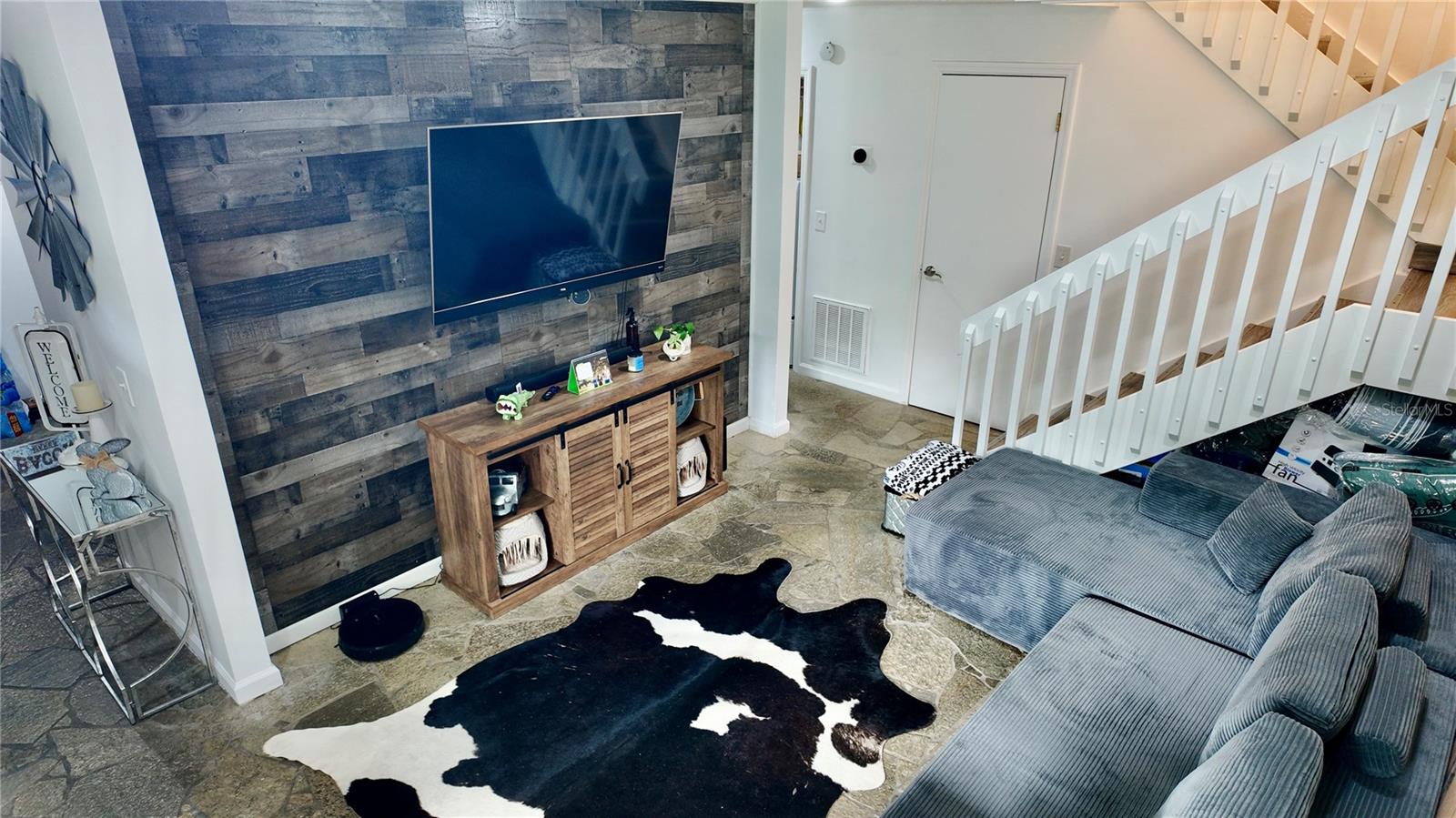 Image 5 of 45 For 4694 Pheasant Run Drive 2b