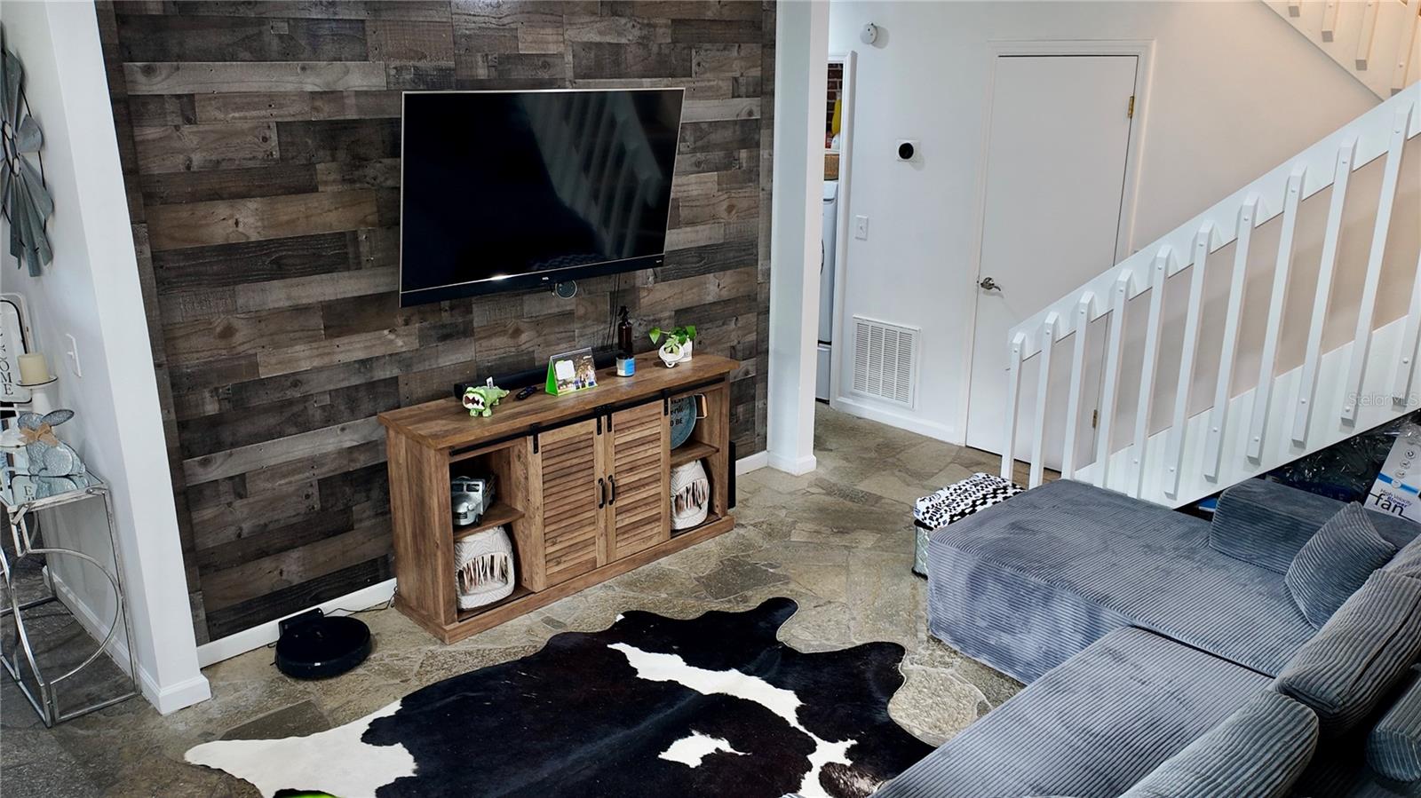 Image 7 of 45 For 4694 Pheasant Run Drive 2b