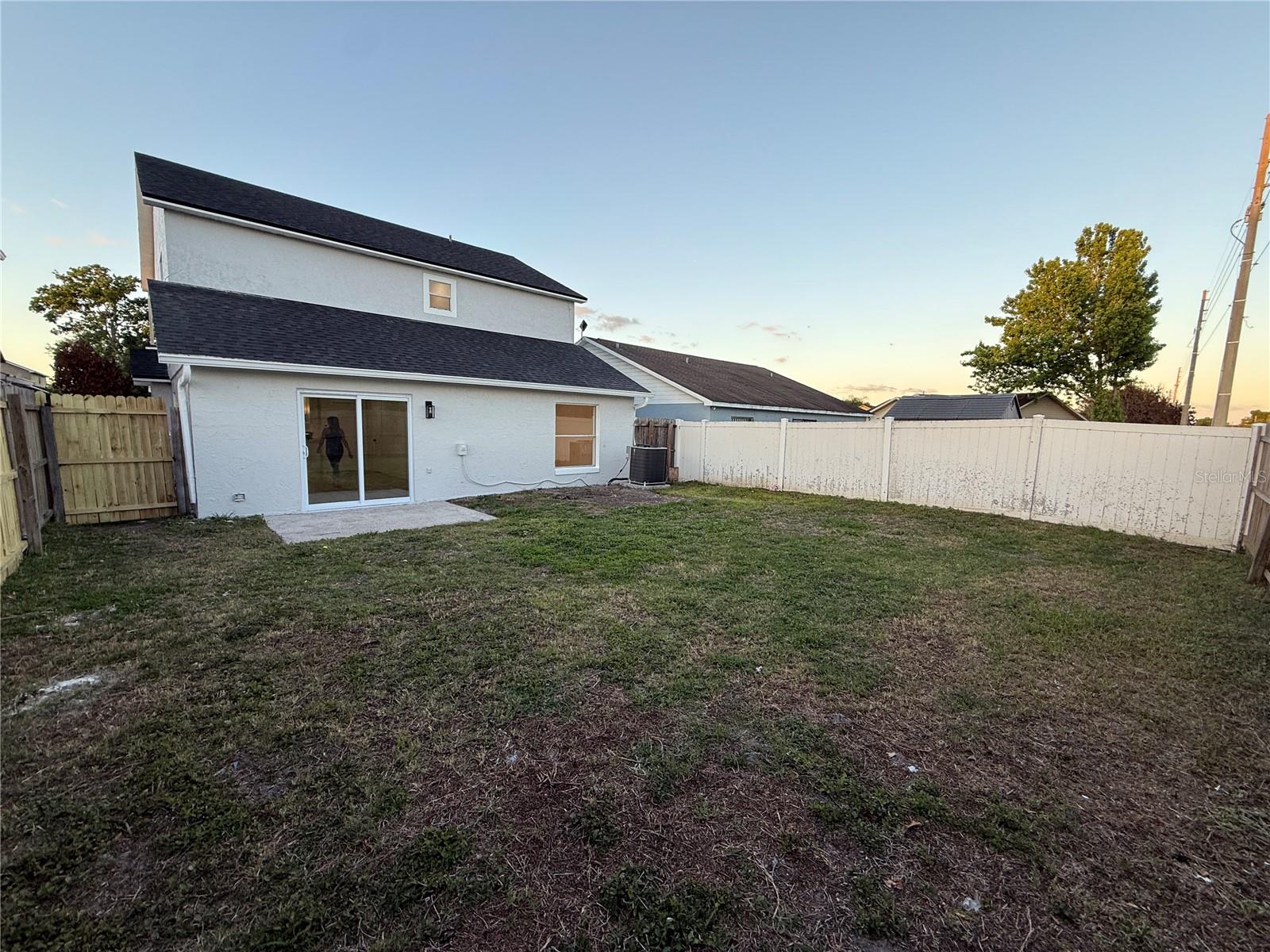 Image 15 of 18 For 1049 Clovercrest Road