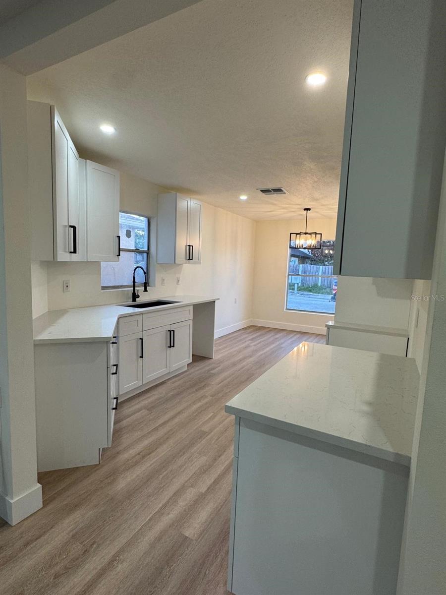 Image 3 of 18 For 1049 Clovercrest Road