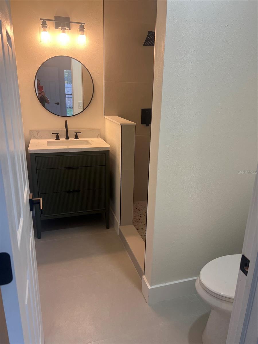 Image 4 of 18 For 1049 Clovercrest Road