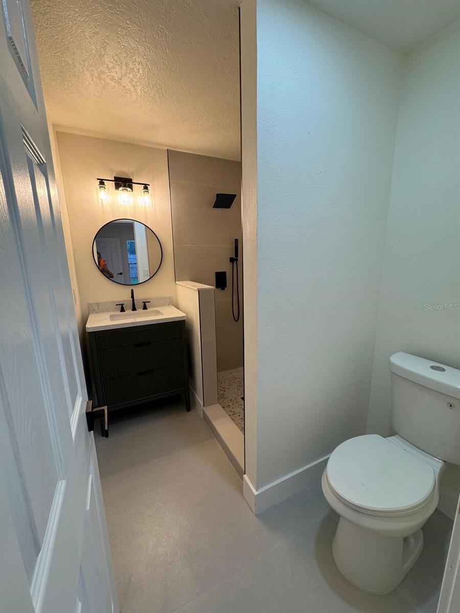 Image 7 of 18 For 1049 Clovercrest Road