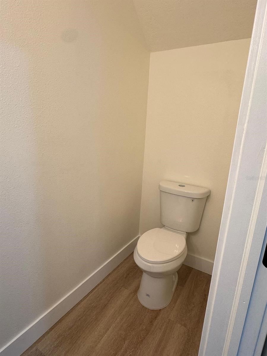 Image 9 of 18 For 1049 Clovercrest Road