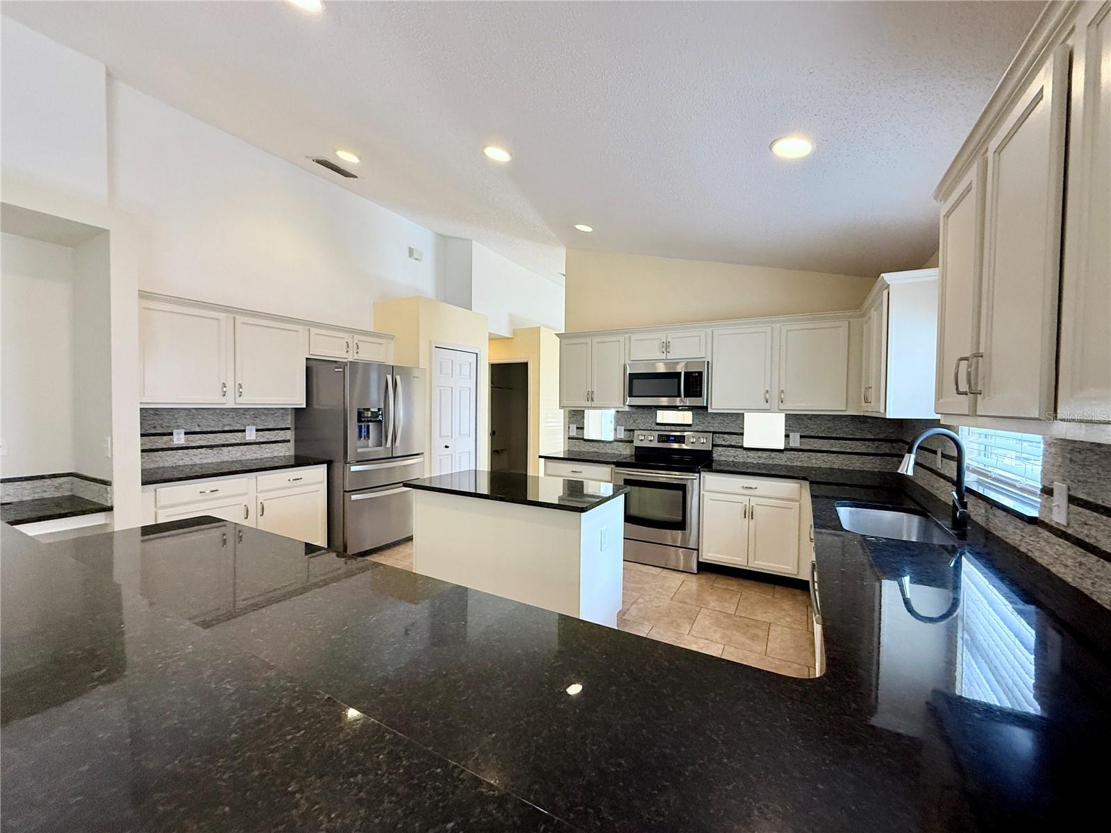 Image 4 of 23 For 592 Blue Park Road