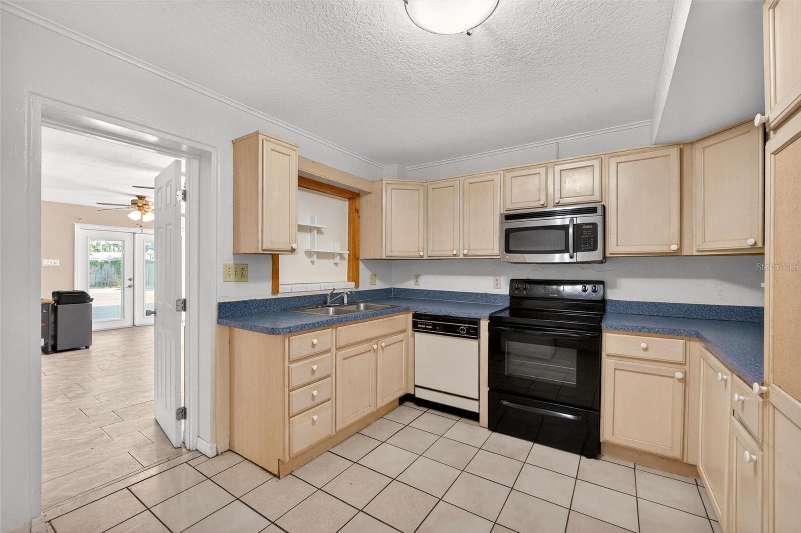 Image 13 of 45 For 715 Randolph Avenue