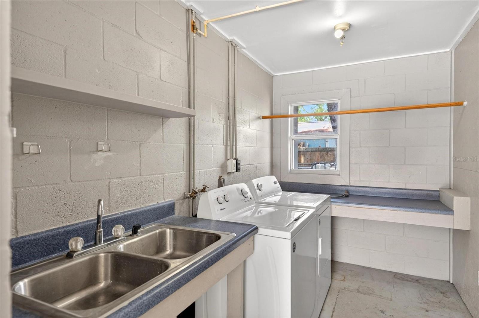 Image 36 of 45 For 715 Randolph Avenue