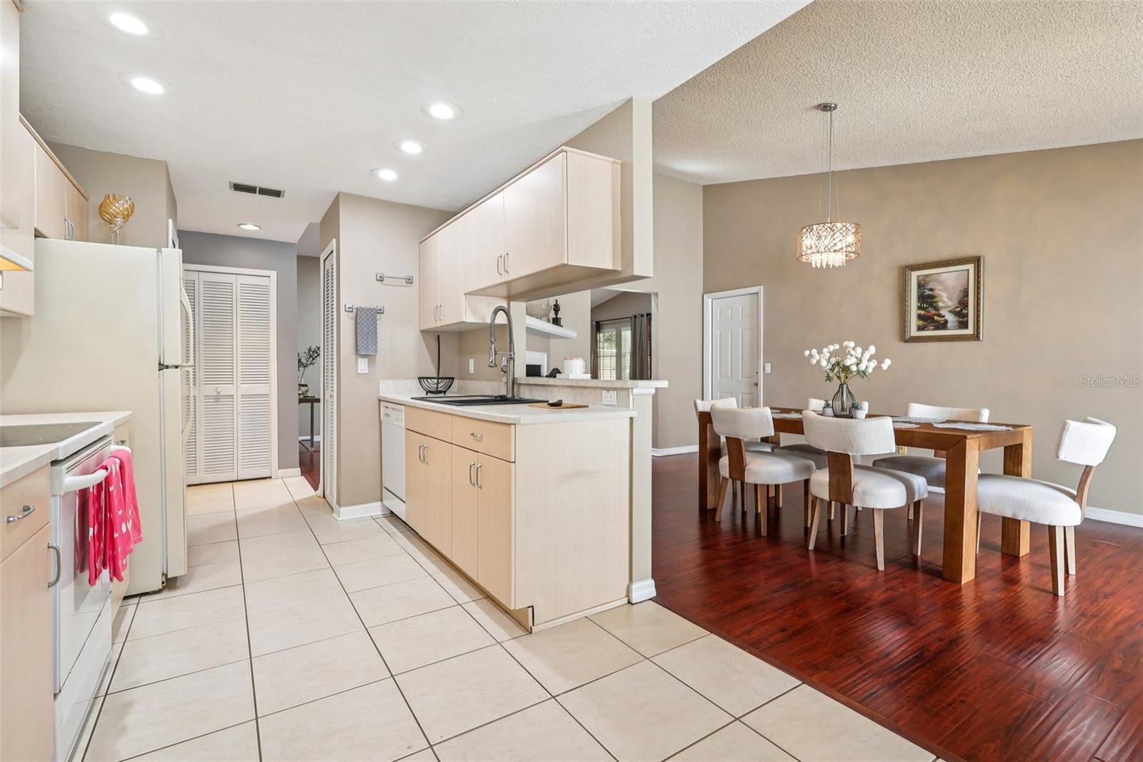 Image 17 of 43 For 1468 Auburn Green Loop