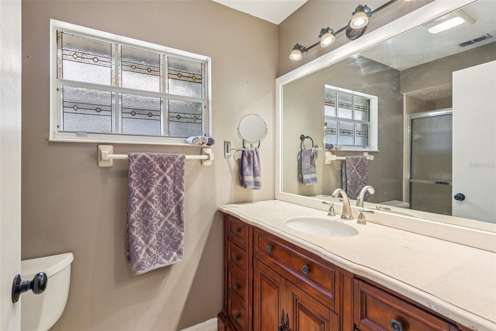 Image 31 of 43 For 1468 Auburn Green Loop