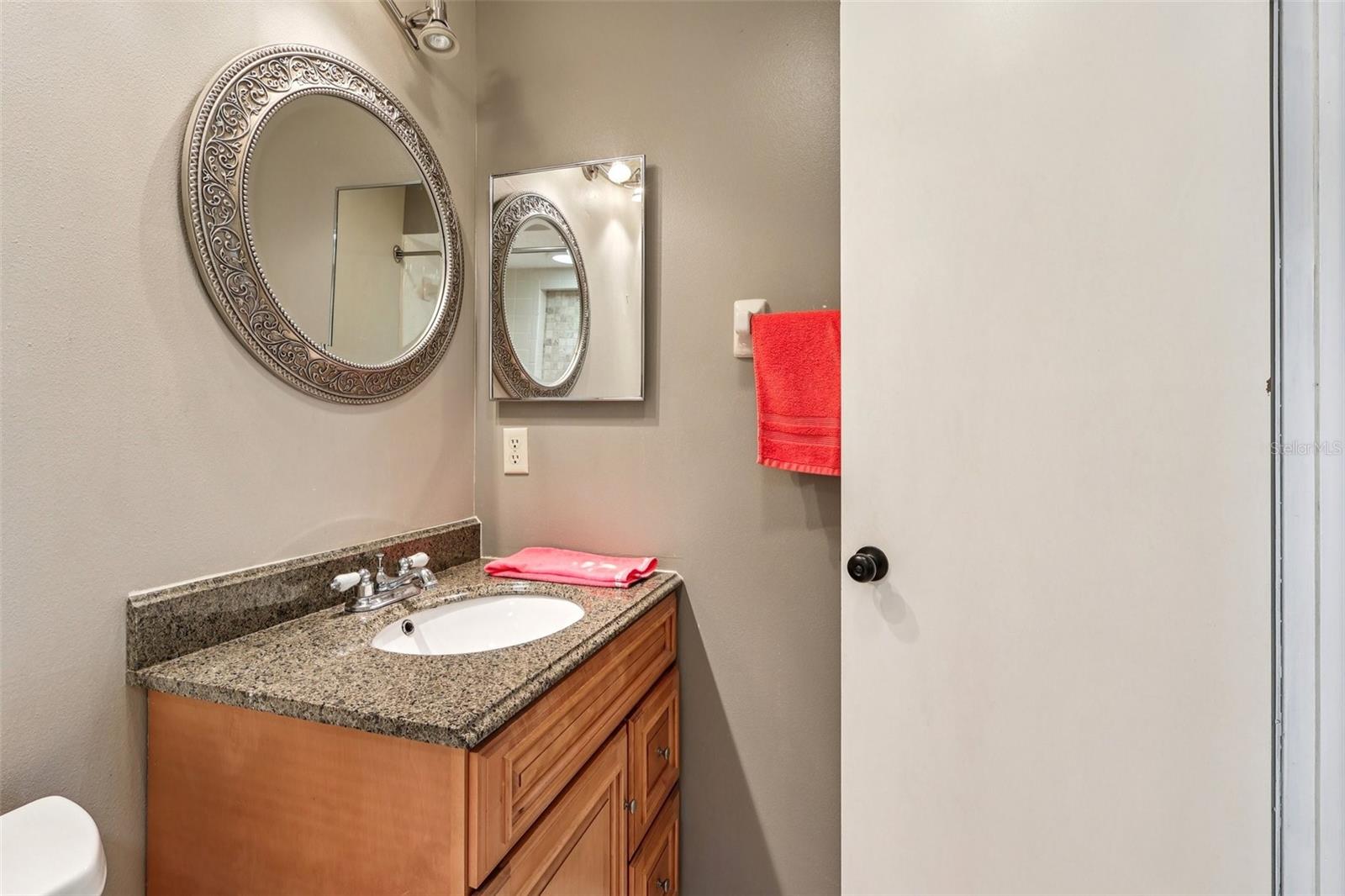 Image 34 of 43 For 1468 Auburn Green Loop