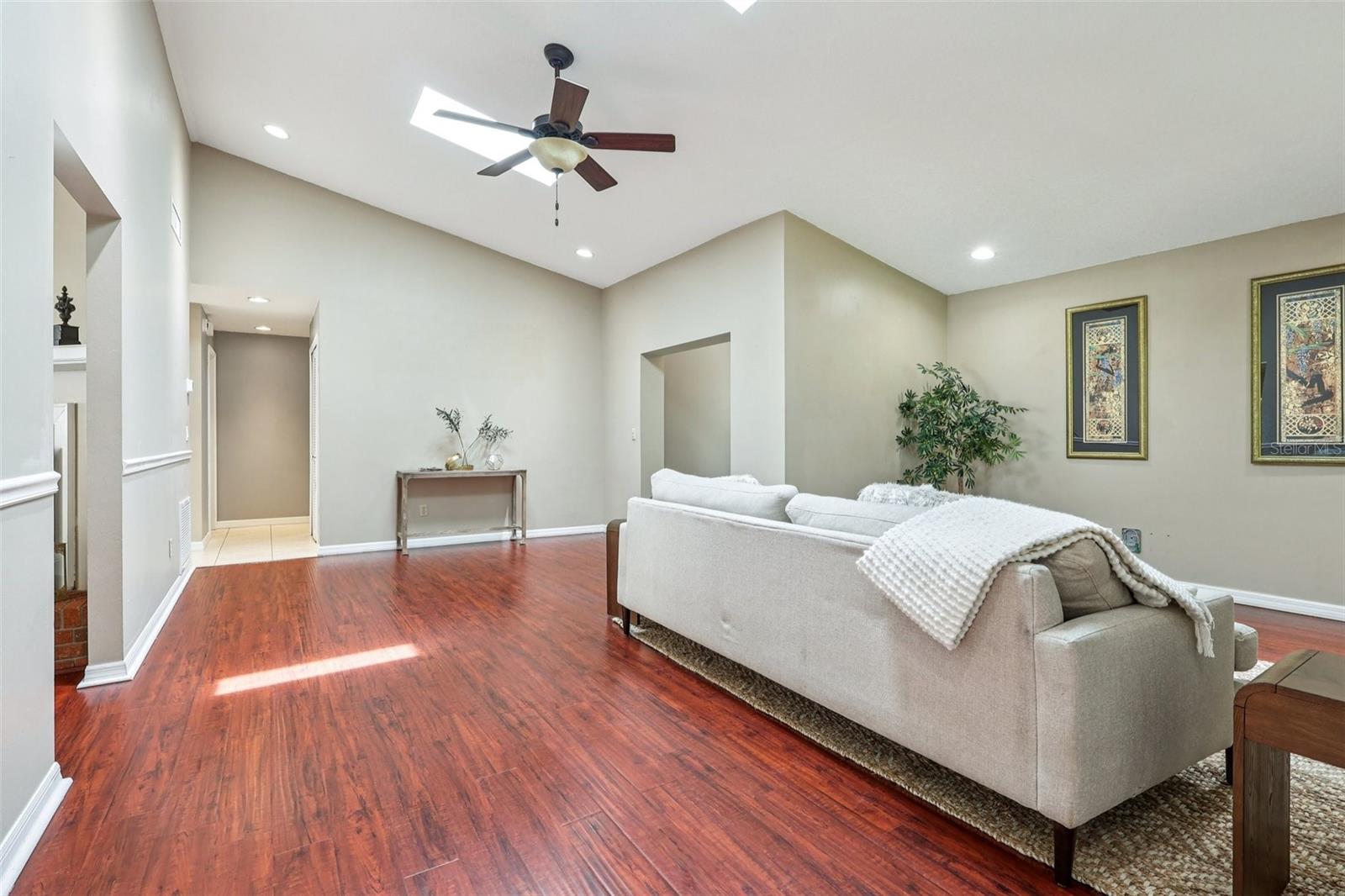 Image 8 of 43 For 1468 Auburn Green Loop