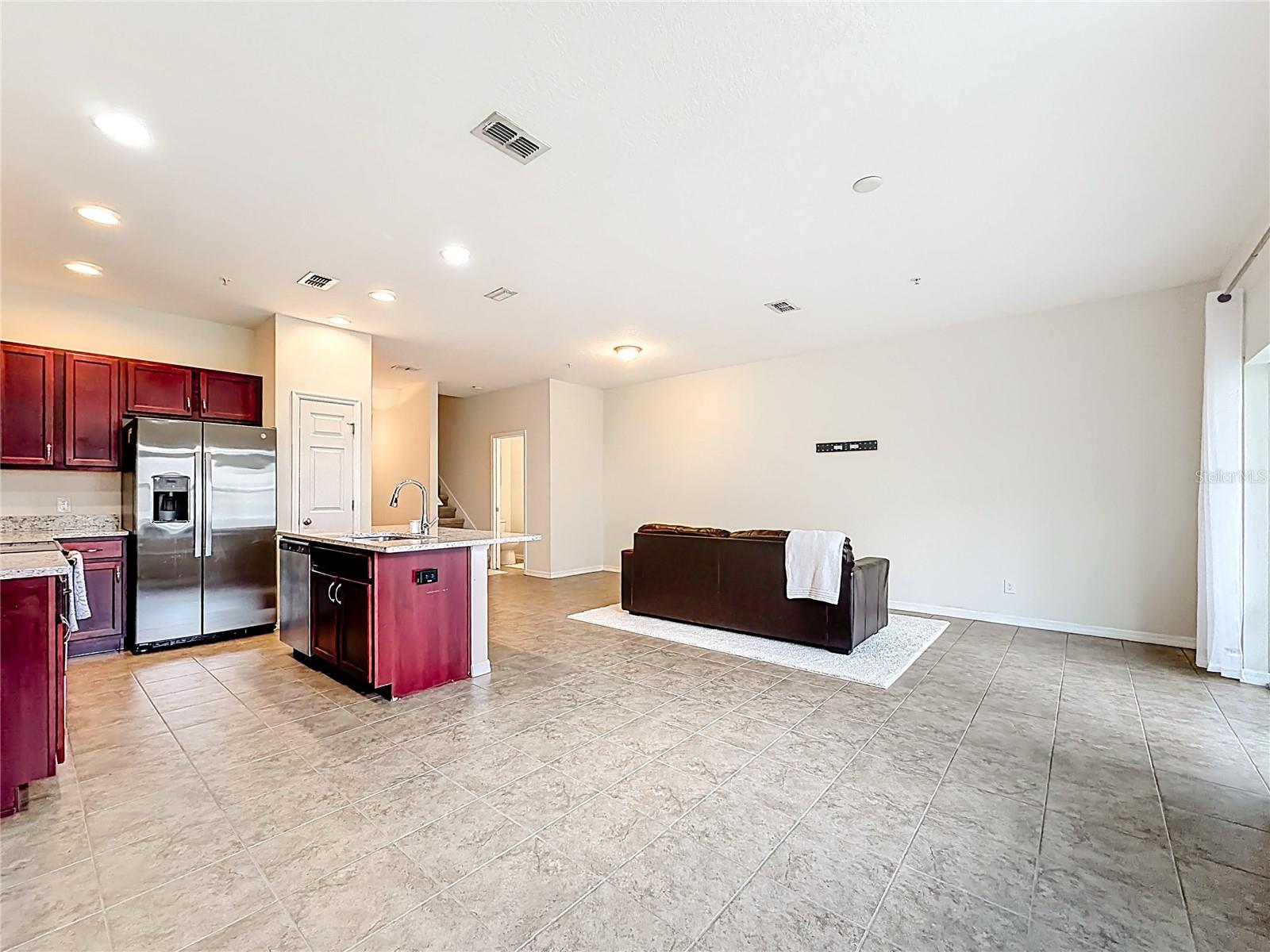 Image 20 of 72 For 661 Fortanini Circle