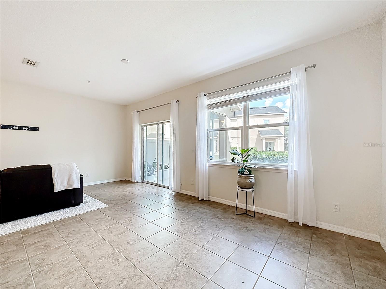 Image 22 of 72 For 661 Fortanini Circle