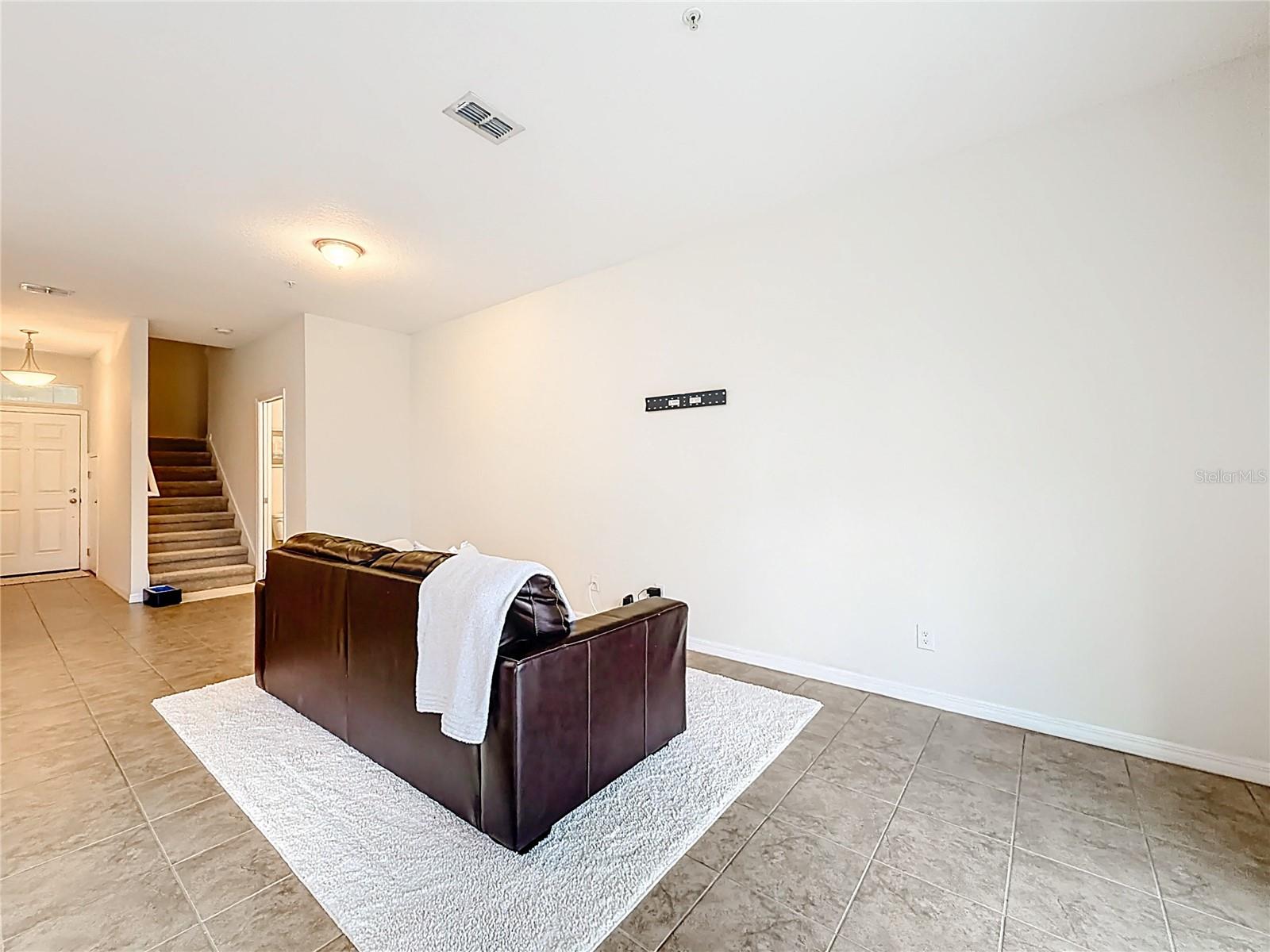 Image 23 of 72 For 661 Fortanini Circle