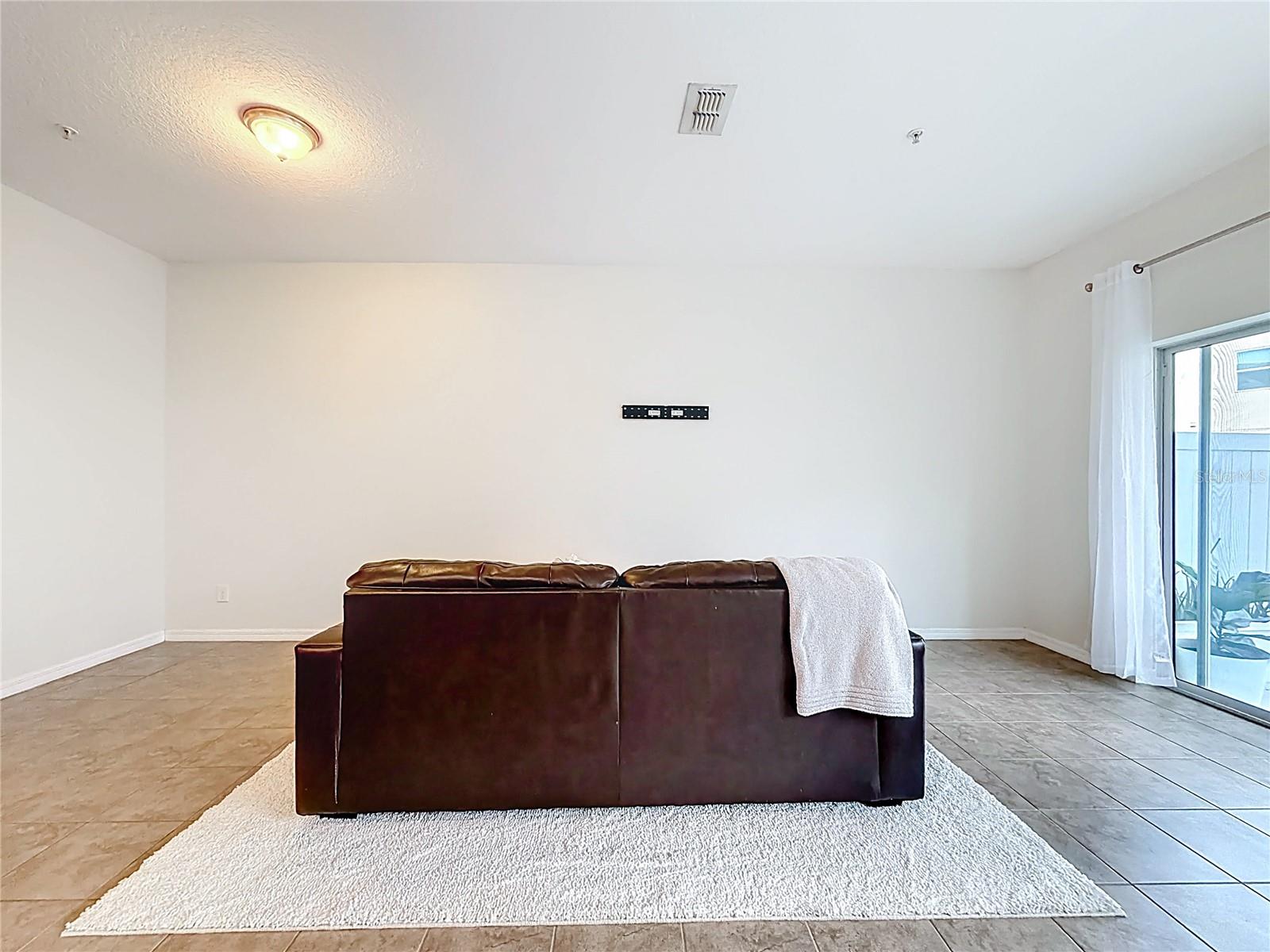 Image 24 of 72 For 661 Fortanini Circle