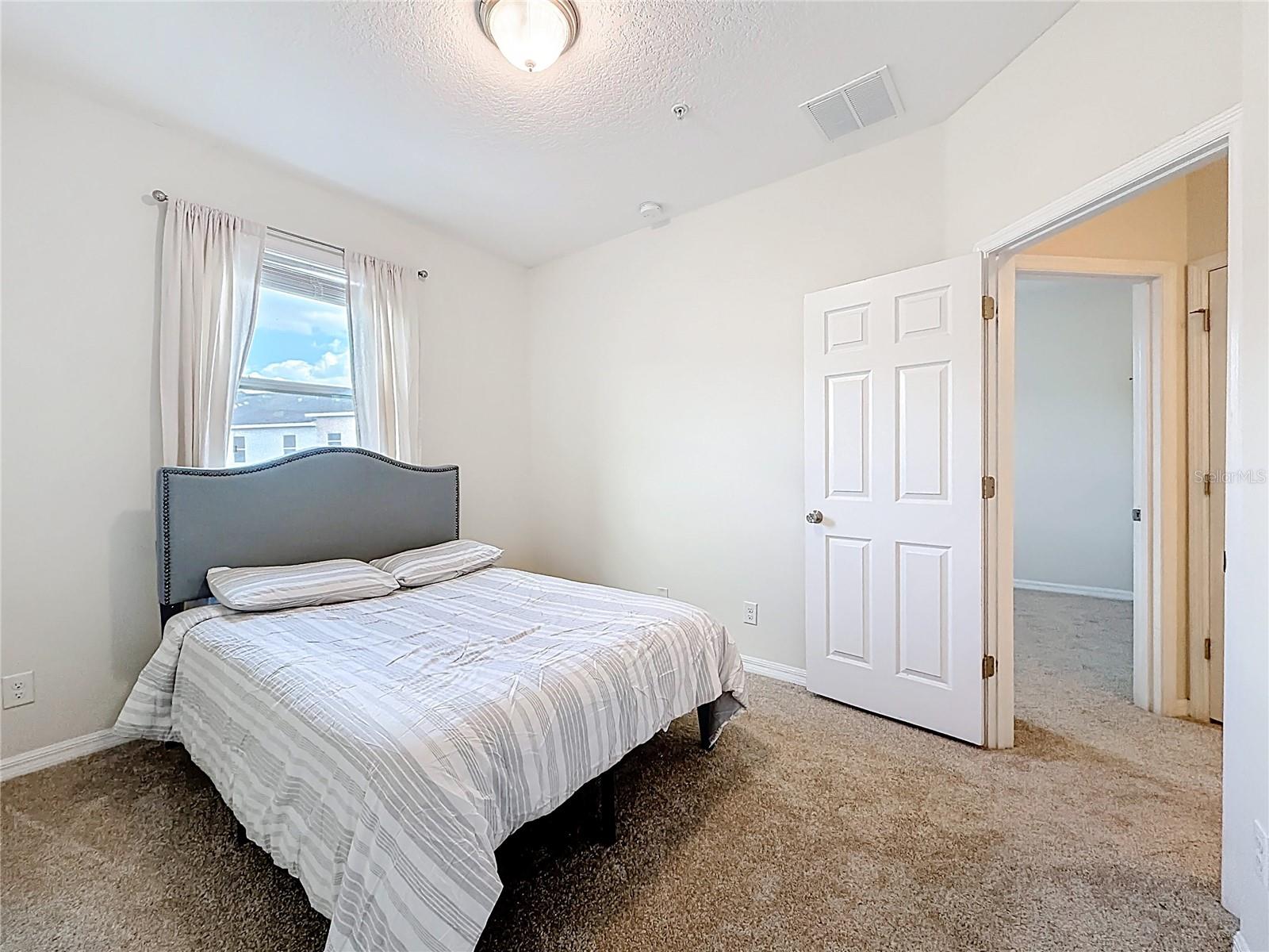 Image 32 of 72 For 661 Fortanini Circle