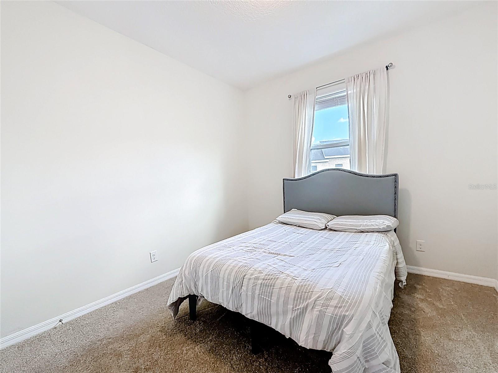 Image 33 of 72 For 661 Fortanini Circle