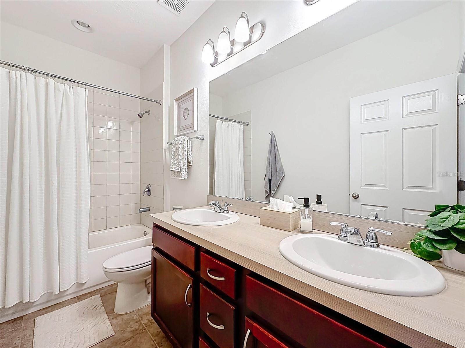 Image 35 of 72 For 661 Fortanini Circle