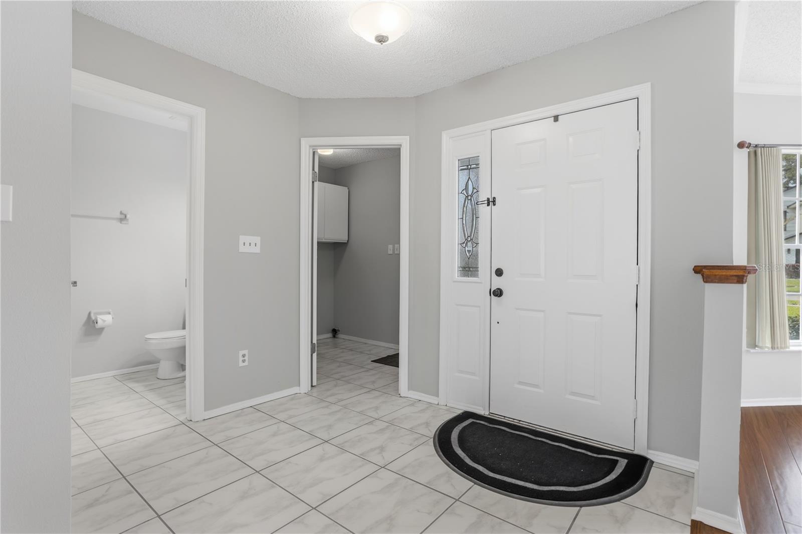 Image 16 of 51 For 353 Lakebreeze Circle