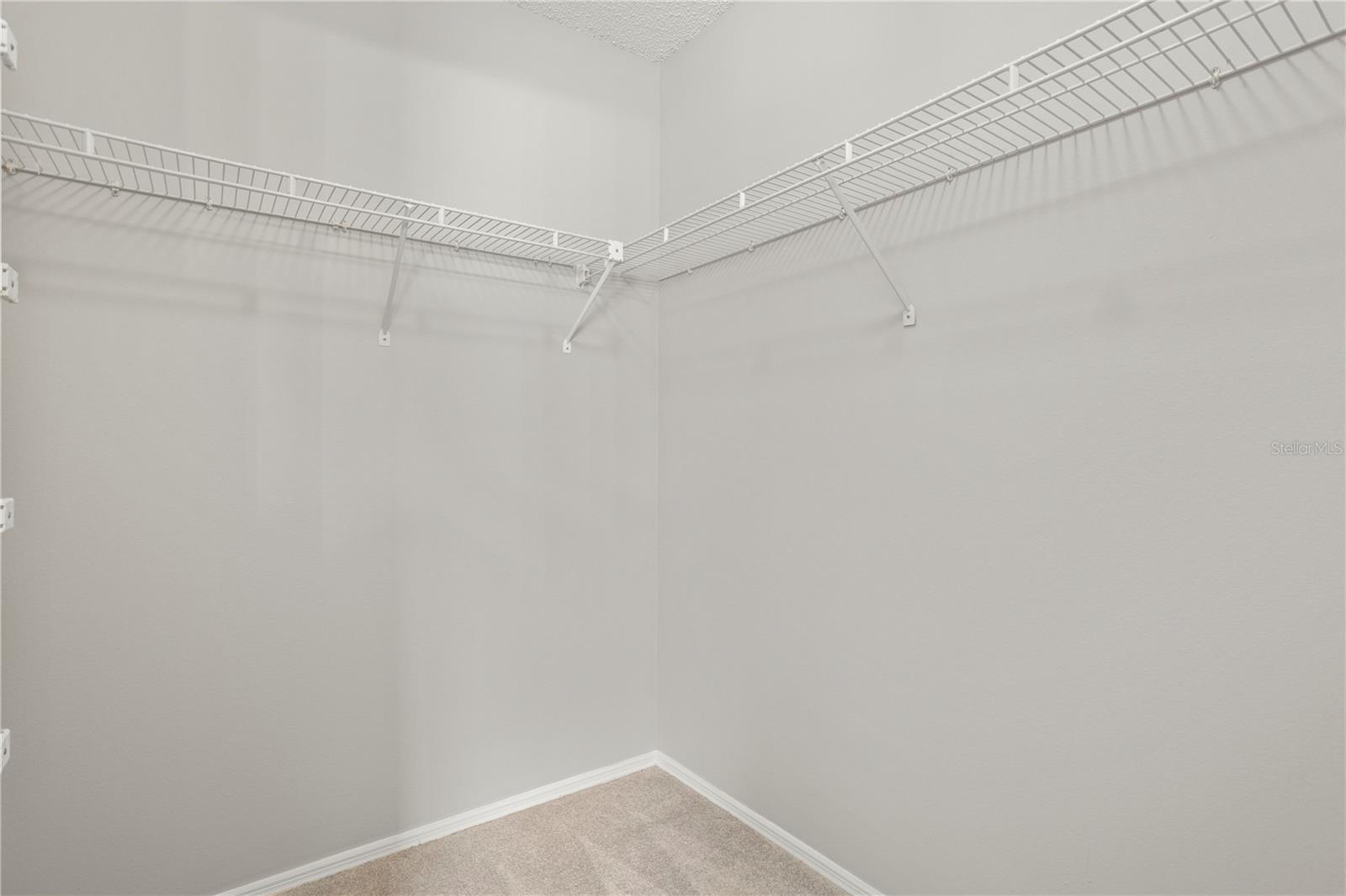 Image 37 of 51 For 353 Lakebreeze Circle