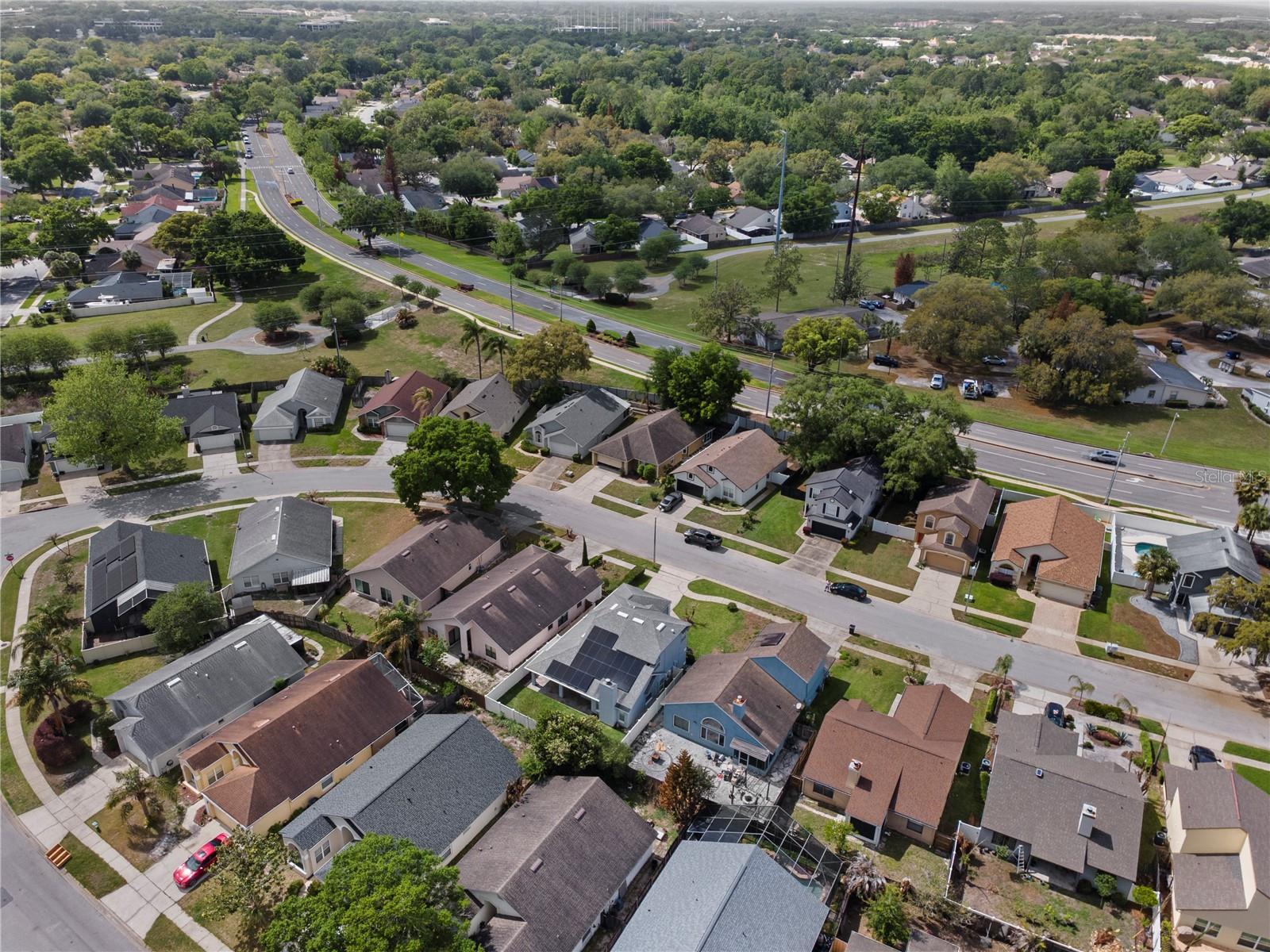 Image 7 of 51 For 353 Lakebreeze Circle