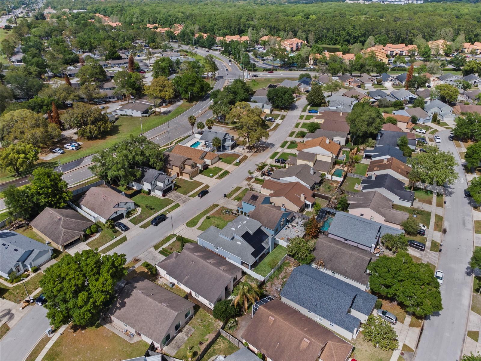 Image 8 of 51 For 353 Lakebreeze Circle