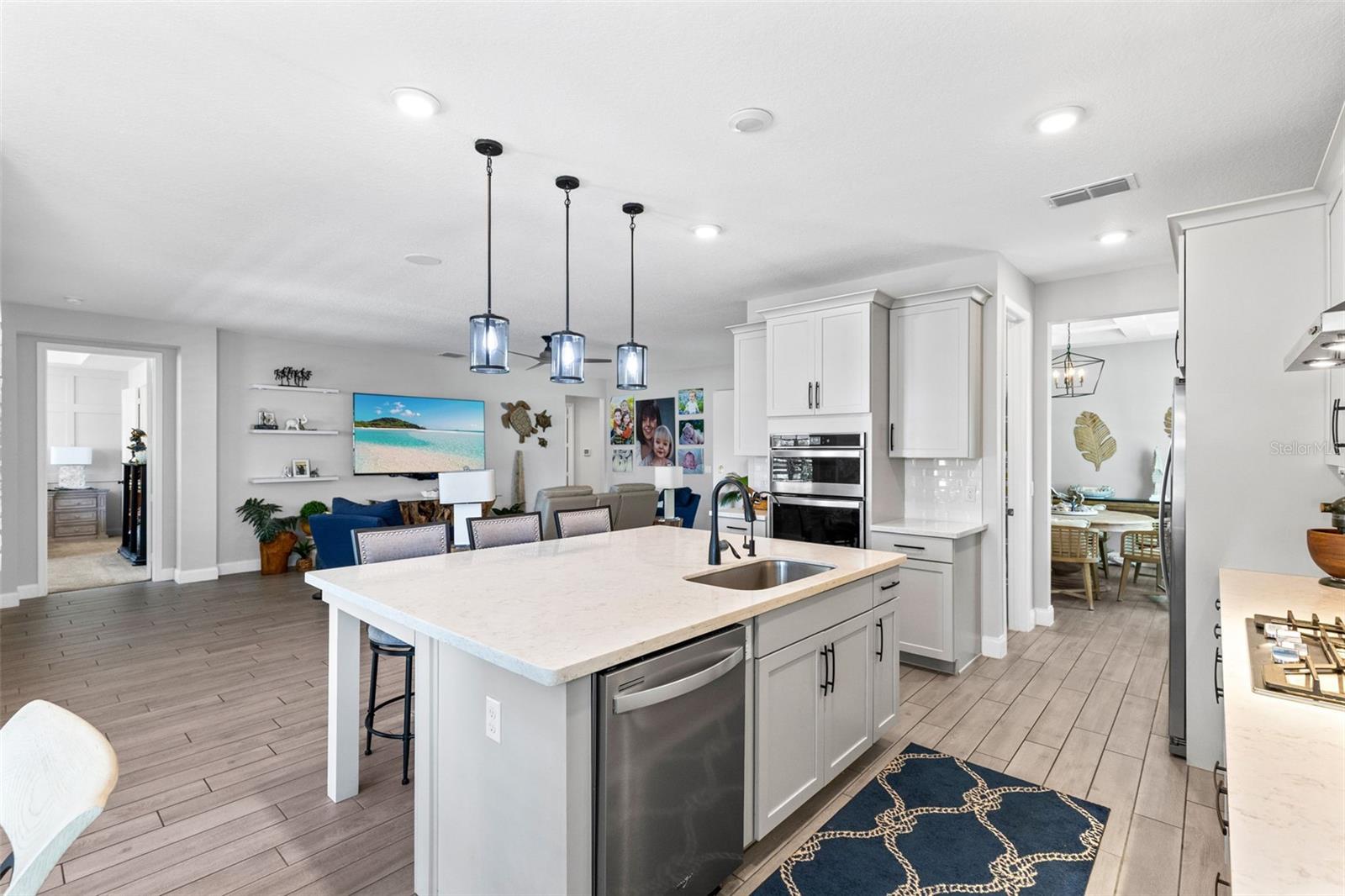 Image 13 of 39 For 705 Primrose Willow Way